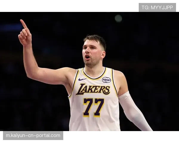 湖人110比113惜败太阳 东契奇41分难阻球队遭遇三连败 湖人110比113惜败太阳 东契奇41分难阻球队遭遇三连败